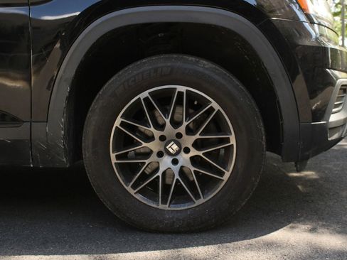 Used 2018 Volkswagen Atlas S image 4