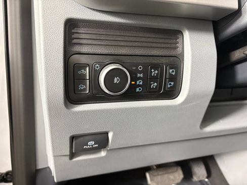 Certified 2025 Ford F250 XLT w/ Black Appearance Package AWD/4WD image 13