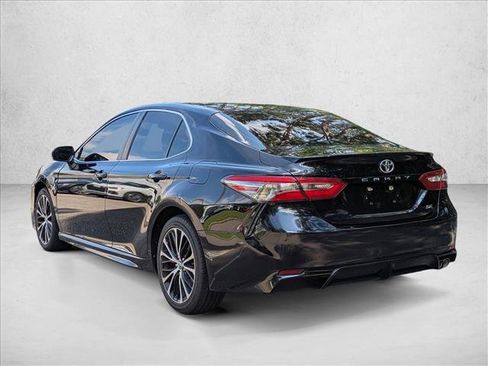Used 2018 Toyota Camry SE FWD image 8