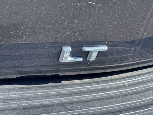 Used 2024 Chevrolet Suburban LT image 49