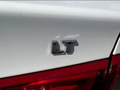 Used 2023 Chevrolet Malibu LT image 21