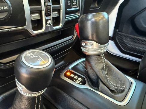 Used 2021 Jeep Gladiator Overland w/ Popular Equipment Package image 24