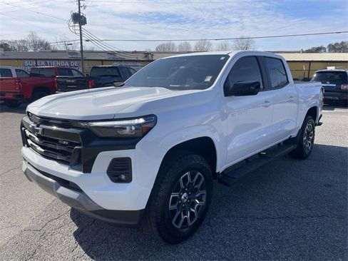 Used 2023 Chevrolet Colorado Z71 w/ Z71 Convenience Package 2 image 9