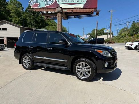 Used 2015 Lexus LX 570 4WD image 2