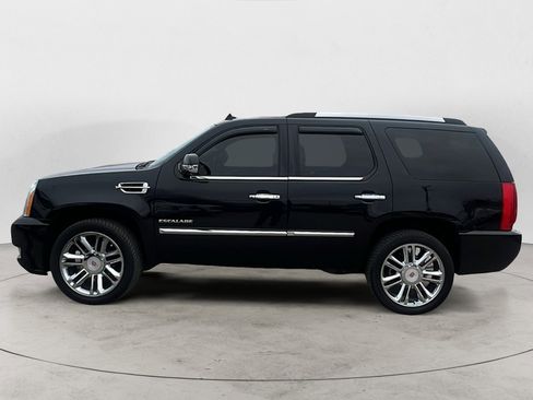 Used 2012 Cadillac Escalade Platinum image 3