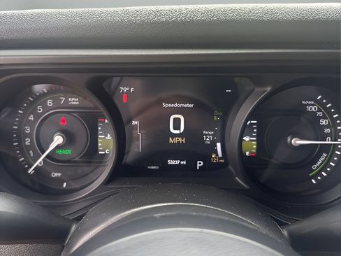 Used 2024 Jeep Wrangler Unlimited AWD/4WD image 15