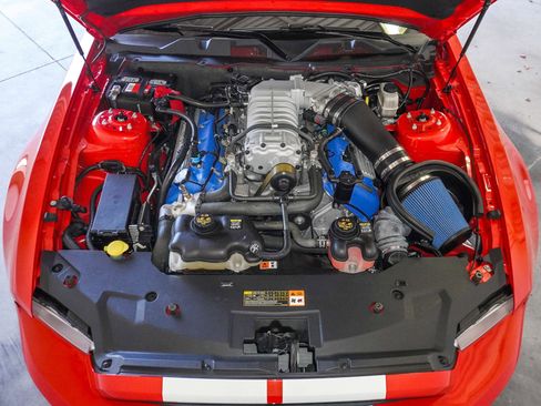 Used 2011 Ford Mustang Shelby GT500 w/ Electronics Pkg image 21