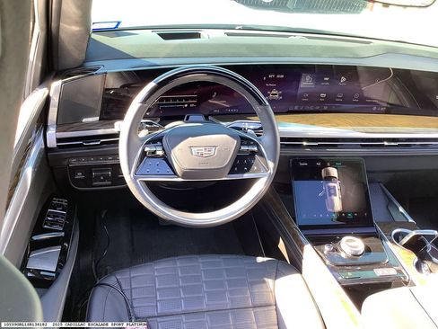 Used 2025 Cadillac Escalade Sport Platinum image 10