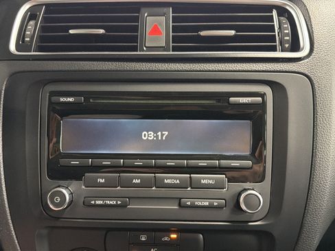 Used 2012 Volkswagen Jetta Sedan FWD image 27