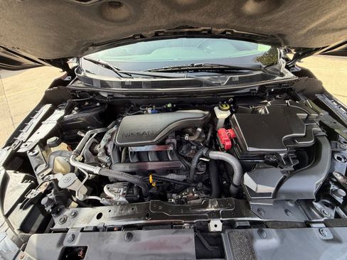 Used 2017 Nissan Rogue Sport SV w/ SV Premium Package image 35