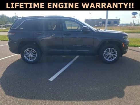 Used 2025 Jeep Grand Cherokee Laredo X w/ Trailer Tow Package AWD/4WD image 36
