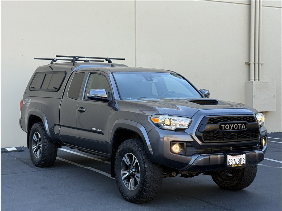 Used 2019 Toyota Tacoma TRD Sport AWD/4WD image 1