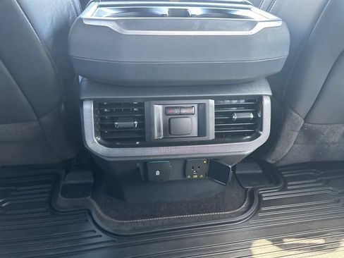 Used 2022 Ford F150 Platinum AWD/4WD image 23