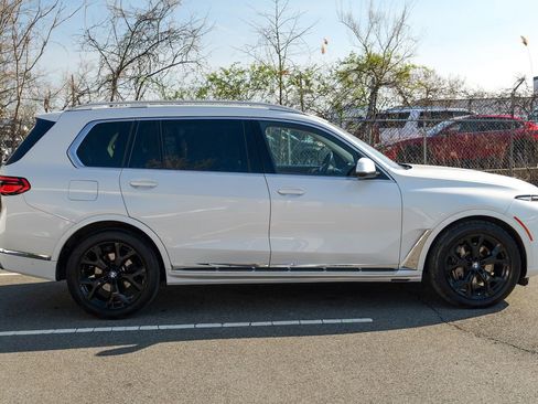 Used 2024 BMW X7 xDrive40i w/ Premium Package AWD/4WD image 8