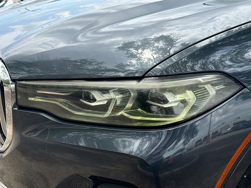 Used 2021 BMW X7 xDrive40i w/ Premium Package AWD/4WD image 45