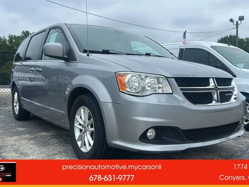 Used 2019 Dodge Grand Caravan SXT image 7