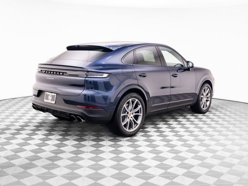 Certified 2024 Porsche Cayenne Coupe AWD/4WD image 8