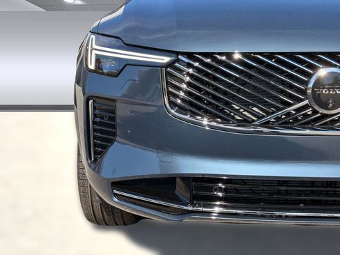 New 2026 Volvo XC90 B6 Plus w/ Protection Package image 11