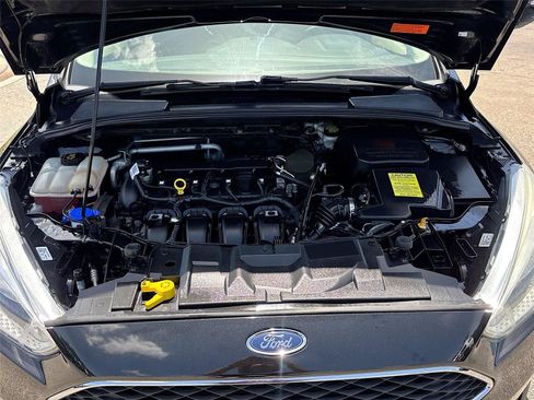 Used 2015 Ford Focus SE FWD image 27