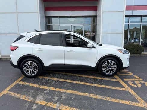 Used 2021 Ford Escape SEL w/ Technology Package FWD image 4