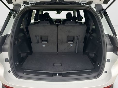 New 2025 Jeep Grand Cherokee L Laredo image 22