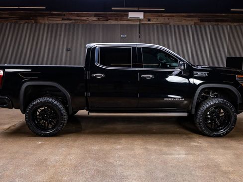 Used 2025 GMC Sierra 1500 Denali w/ Denali Reserve Package image 11