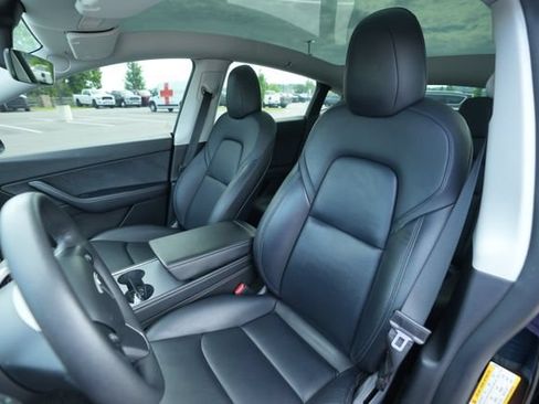 Used 2022 Tesla Model Y Performance AWD/4WD image 36