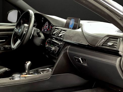 Used 2019 BMW M4 CS image 20