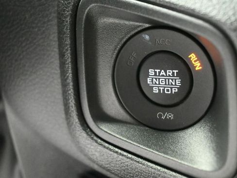 New 2026 Jeep Gladiator Sport AWD/4WD image 18