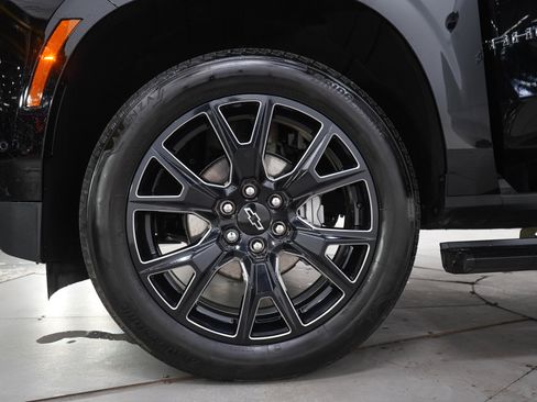 Used 2026 Chevrolet Tahoe High Country AWD/4WD image 36
