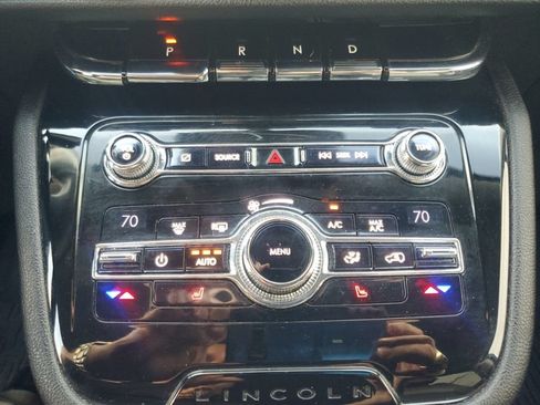 Used 2020 Lincoln Corsair FWD w/ Equipment Group 101A image 18