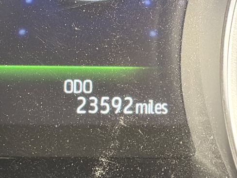 Used 2023 Toyota Camry XLE image 5