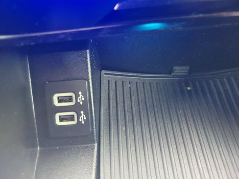 Certified 2019 Ford F150 Platinum w/ Equipment Group 701A Luxury AWD/4WD image 30