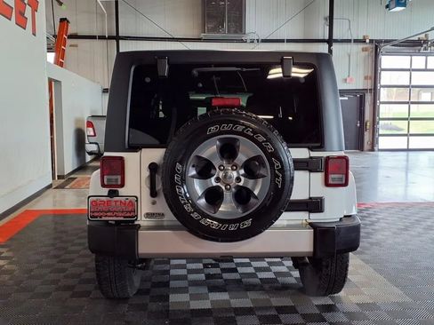 Used 2016 Jeep Wrangler Unlimited Sahara AWD/4WD image 5