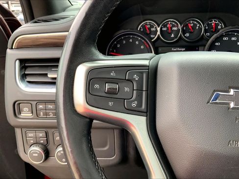Used 2021 Chevrolet Tahoe Z71 w/ Luxury Package AWD/4WD image 23