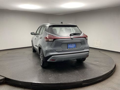 Used 2023 Nissan Kicks SV FWD image 5