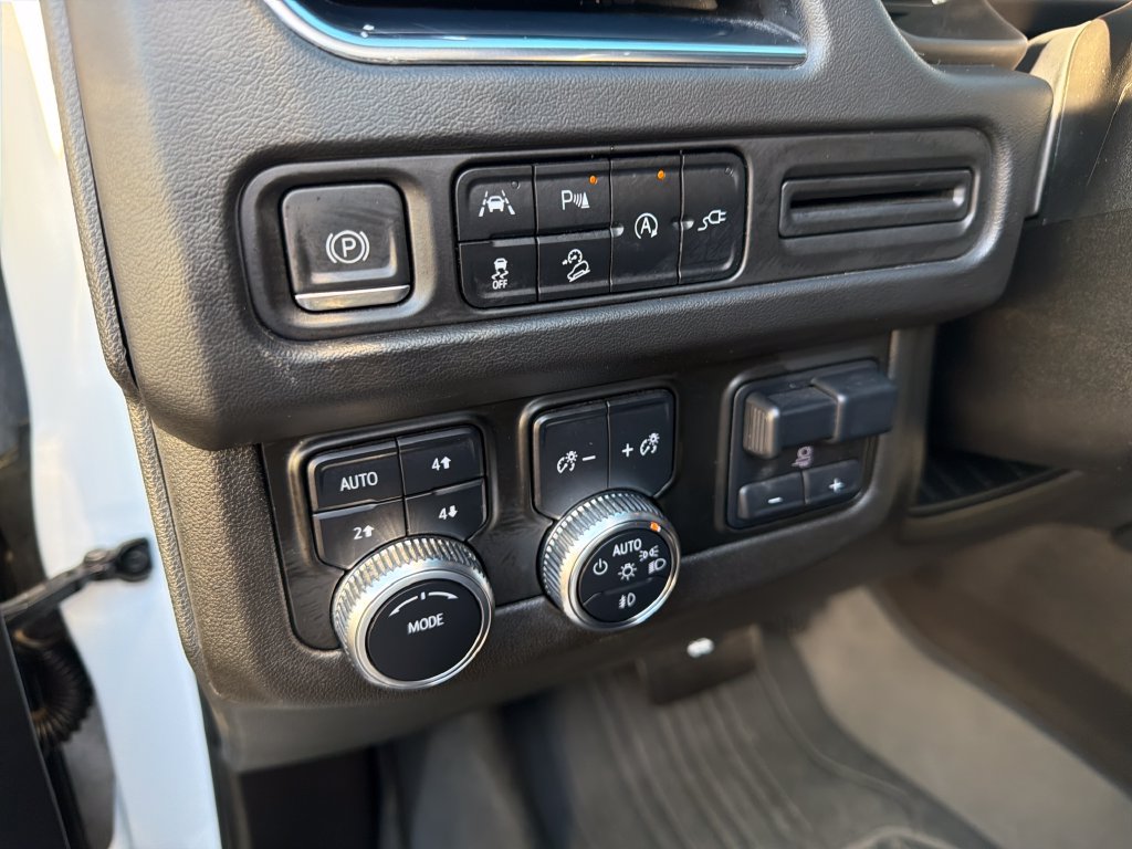 Used 2022 GMC Yukon AT4 w/ Max Trailering Package AWD/4WD image 33