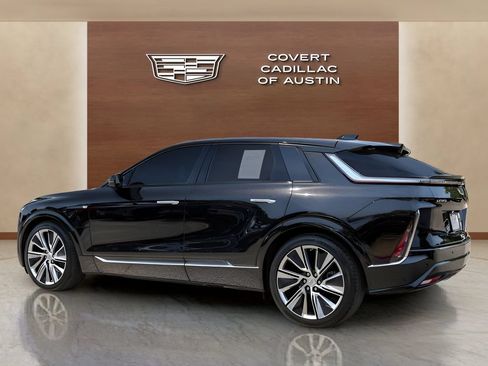 Used 2024 Cadillac Lyriq Luxury w/ Nappa Leather Package AWD/4WD image 2