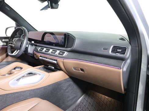 Used 2025 Mercedes-Benz GLS 450 4MATIC image 70