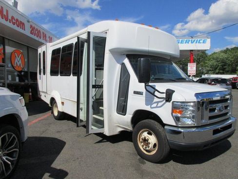 Used 2017 Ford E-350 and Econoline 350 Super Duty w/ Shuttle Bus Prep Package RWD image 2