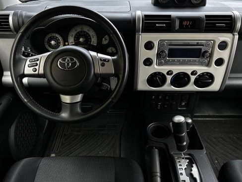 Used 2012 Toyota FJ Cruiser 4WD w/ Upgrade Pkg image 12