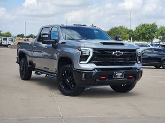 Used 2025 Chevrolet Silverado 2500 LTZ w/ LTZ Plus Package AWD/4WD video 2