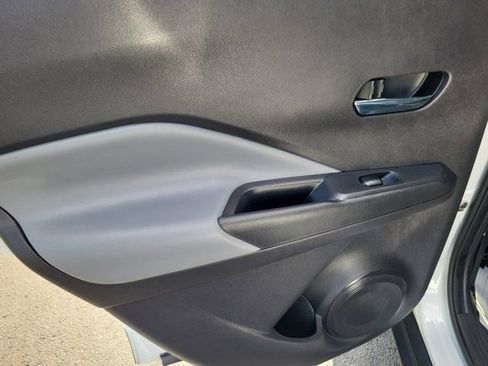 Certified 2023 Nissan Kicks SR w/ SR Premium Package FWD image 17