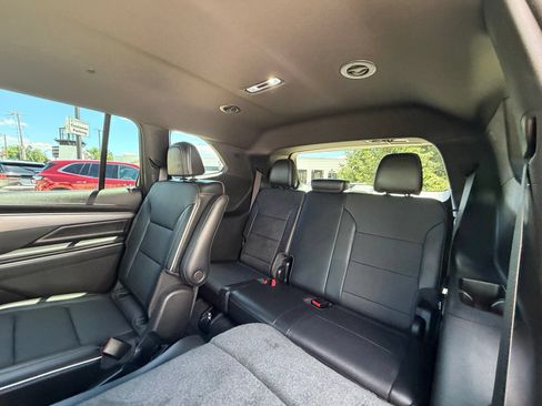 Used 2025 Buick Enclave Preferred w/ Power Package AWD/4WD image 26