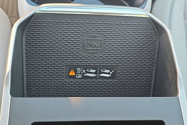 New 2026 GMC Terrain Denali w/ LPO, Black Badging Package AWD/4WD image 37