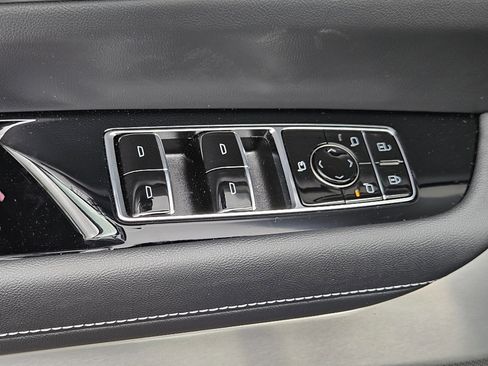 New 2026 Cadillac Vistiq Sport AWD/4WD image 21