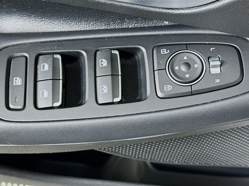 Used 2025 Hyundai Sonata SEL FWD image 15