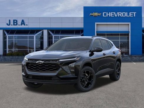 New 2026 Chevrolet Trax LT w/ Driver Confidence Package FWD image 6