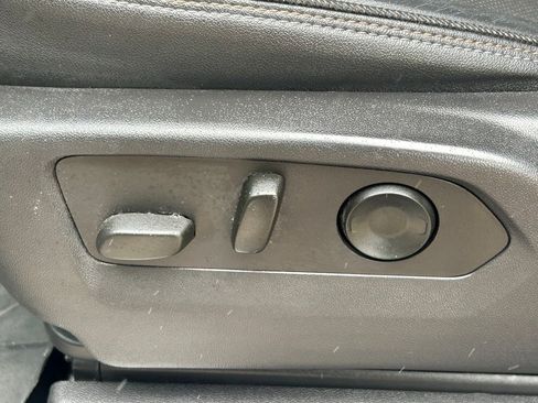 Used 2023 Chevrolet Silverado 1500 High Country w/ High Country Premium Package AWD/4WD image 24