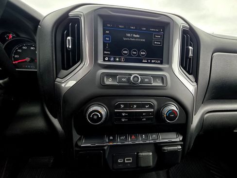 Used 2022 Chevrolet Silverado 1500 Custom AWD/4WD image 25